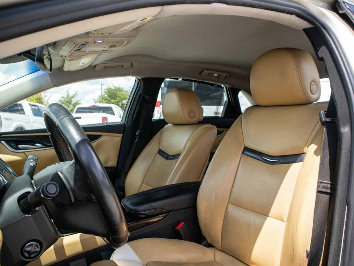 Used 2013 Cadillac XTS Premium FWD image 28