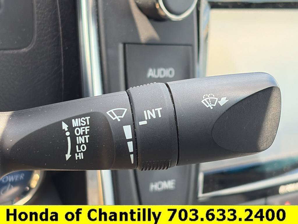 Used 2016 Toyota Camry XLE w/ Moonroof Package FWD image 11