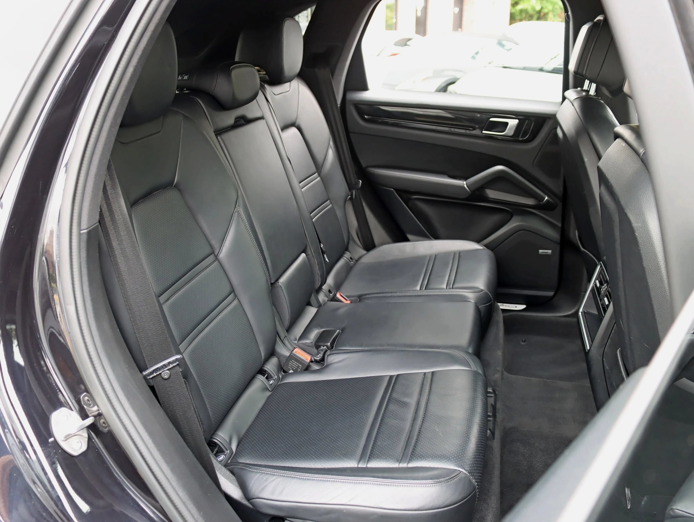 Used 2019 Porsche Cayenne AWD/4WD image 29