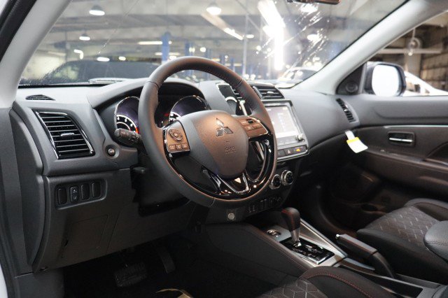 New 2026 Mitsubishi Outlander Sport LE AWD/4WD image 5