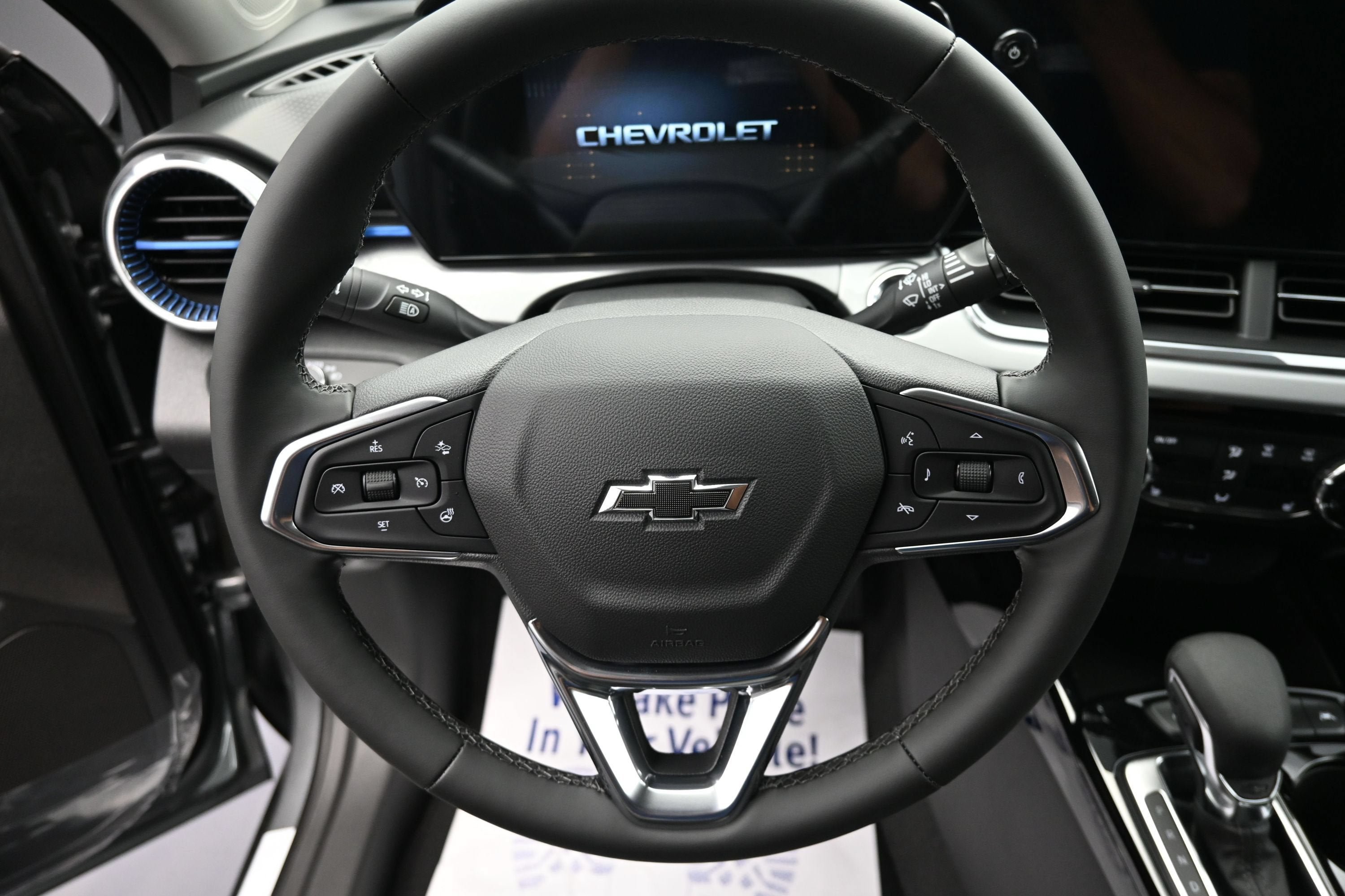 New 2026 Chevrolet Trax LT w/ Sunroof Package FWD image 12