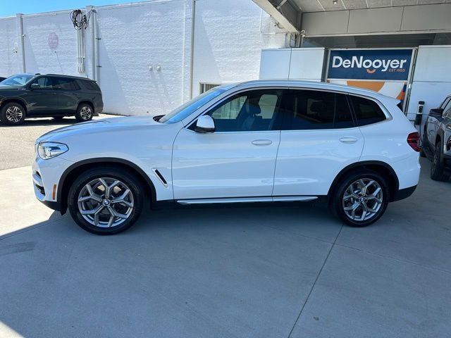 Used 2021 BMW X3 xDrive30i AWD/4WD image 11