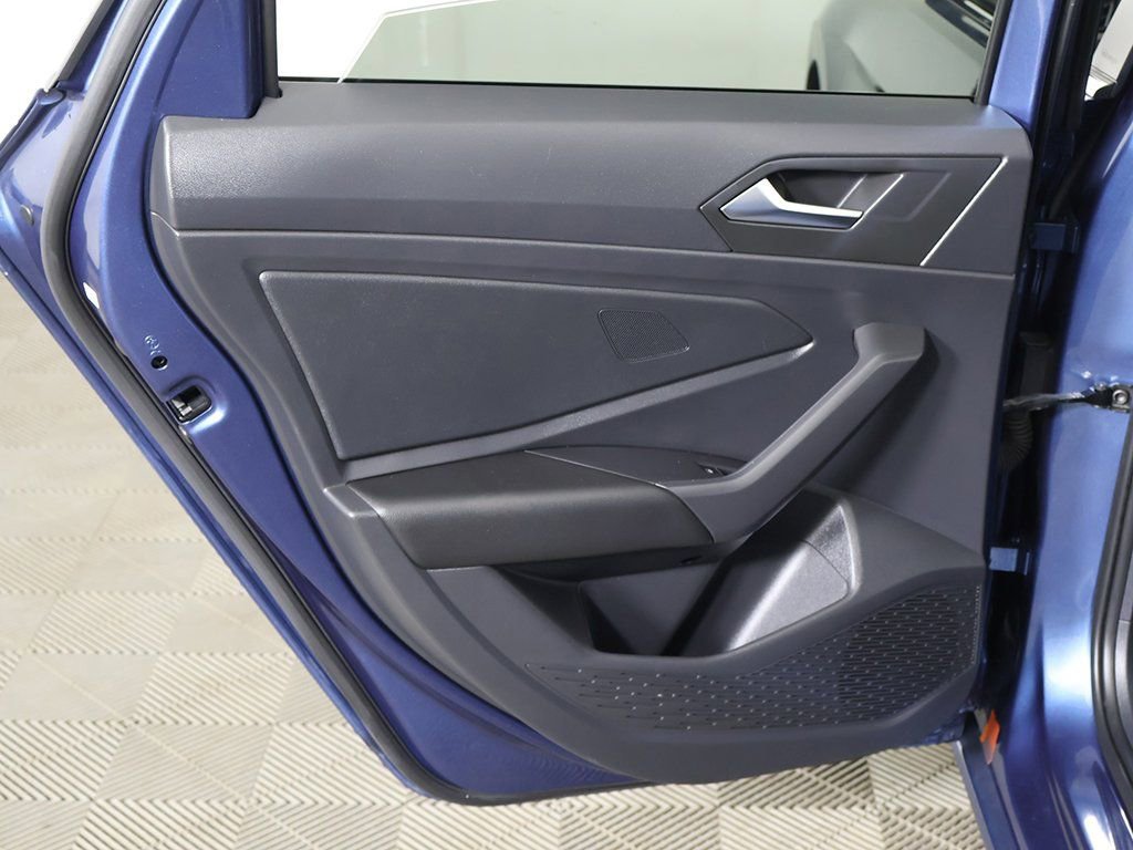 Used 2021 Volkswagen Jetta SEL Premium image 28