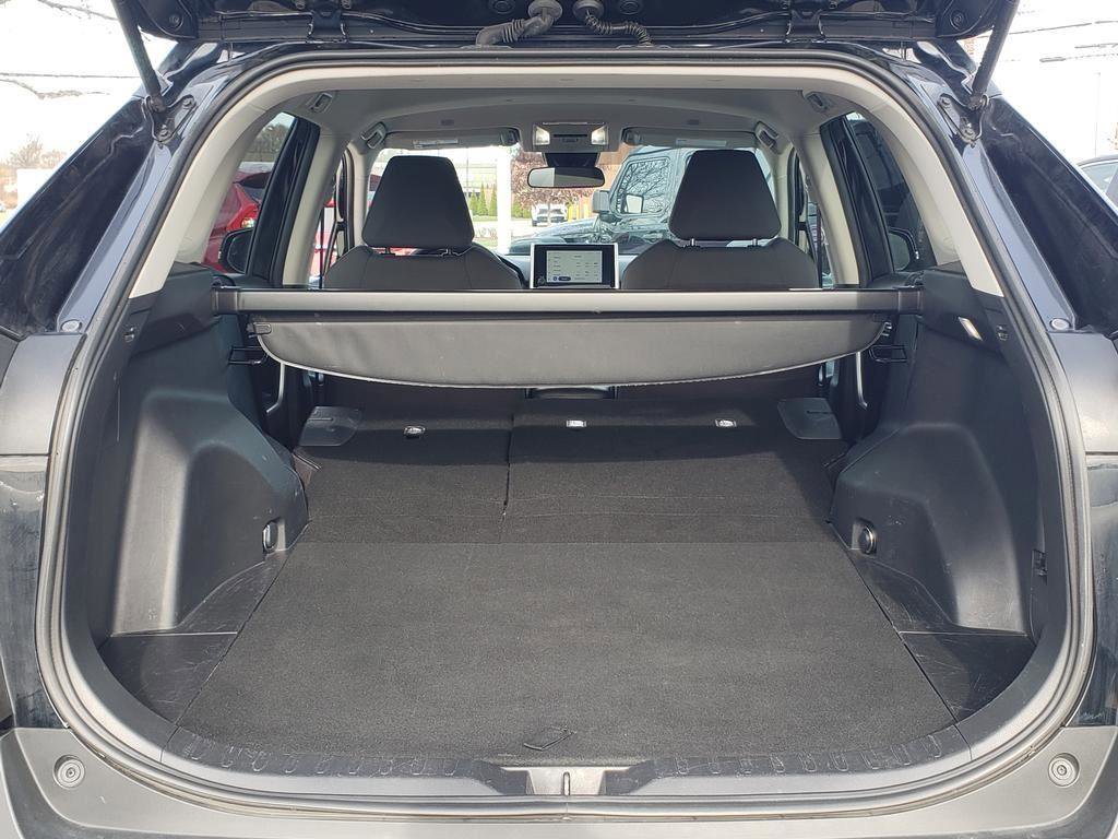 Used 2023 Toyota RAV4 XLE image 8