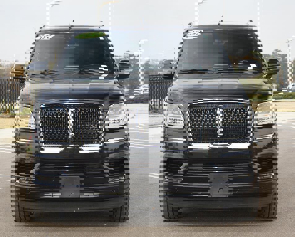 Used 2020 Lincoln Navigator Reserve w/ Equipment Group 208A Reserve image 19