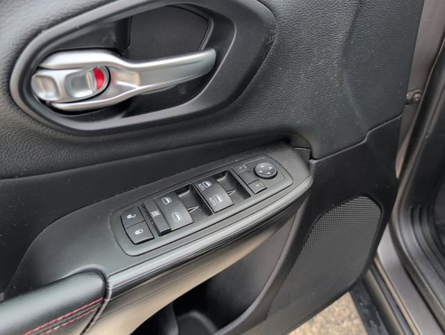 Used 2014 Jeep Cherokee Trailhawk w/ Leather Interior Group image 16