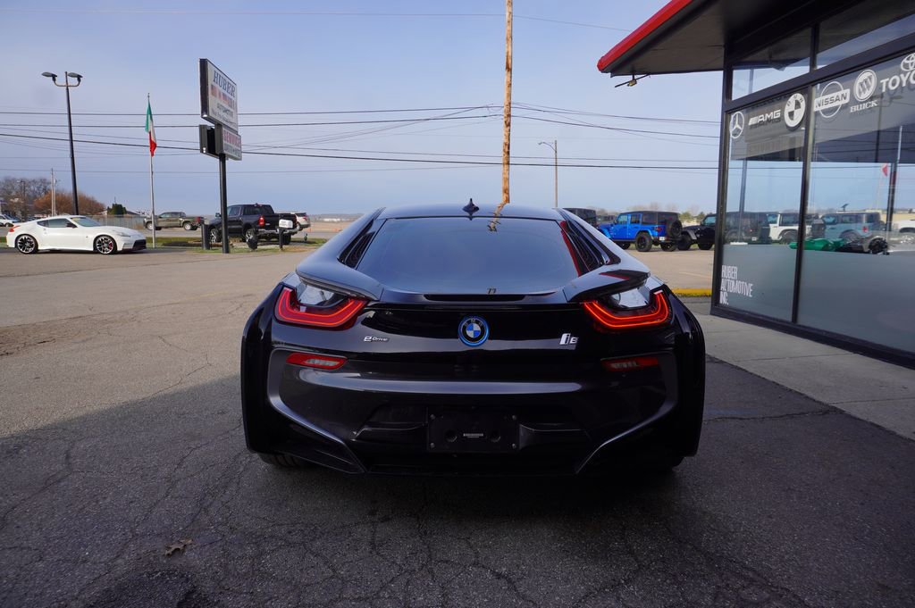 Used 2015 BMW i8 image 10