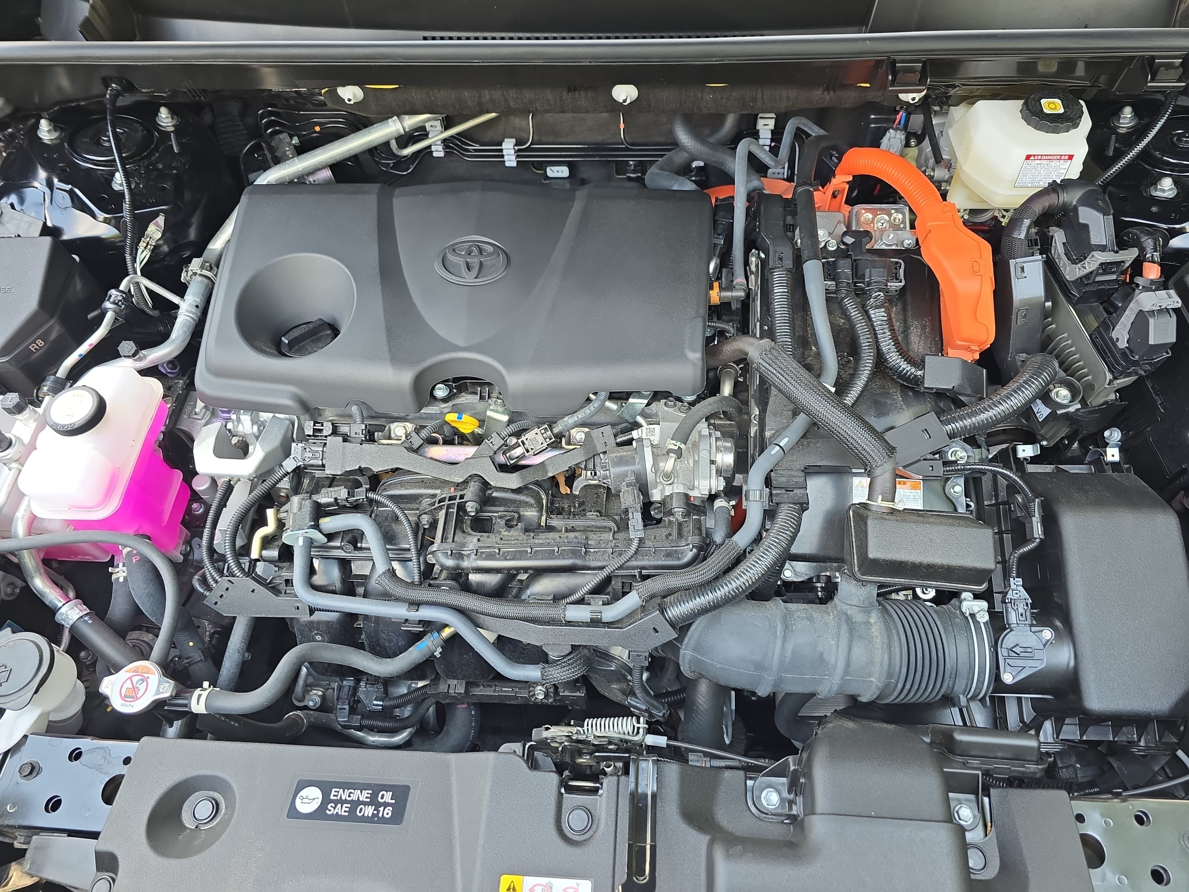 Used 2025 Toyota RAV4 LE AWD/4WD image 28