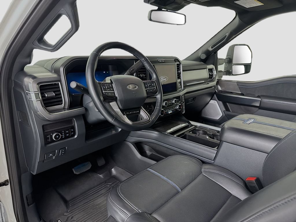 Used 2025 Ford F350 Platinum image 9