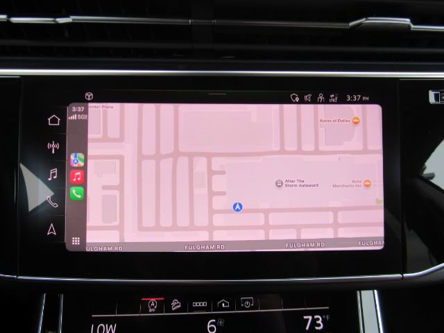 Used 2022 Audi Q8 Premium image 11