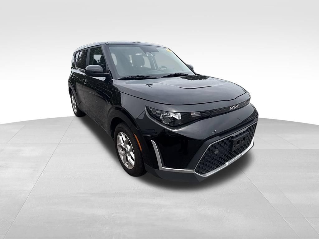 Used 2023 Kia Soul S FWD image 10