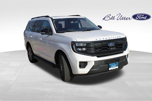 New 2025 Ford Expedition Active image 2