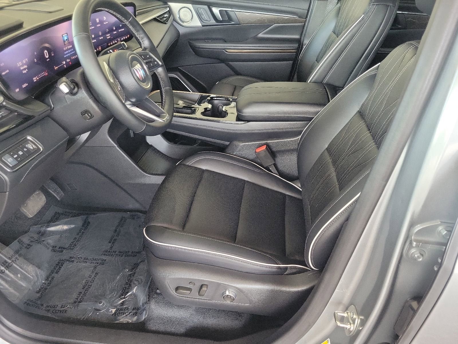 Used 2026 Buick Enclave Avenir FWD image 11