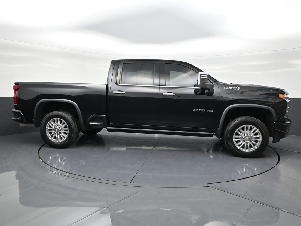 Used 2022 Chevrolet Silverado 2500 High Country w/ Z71 Off-Road Package image 6