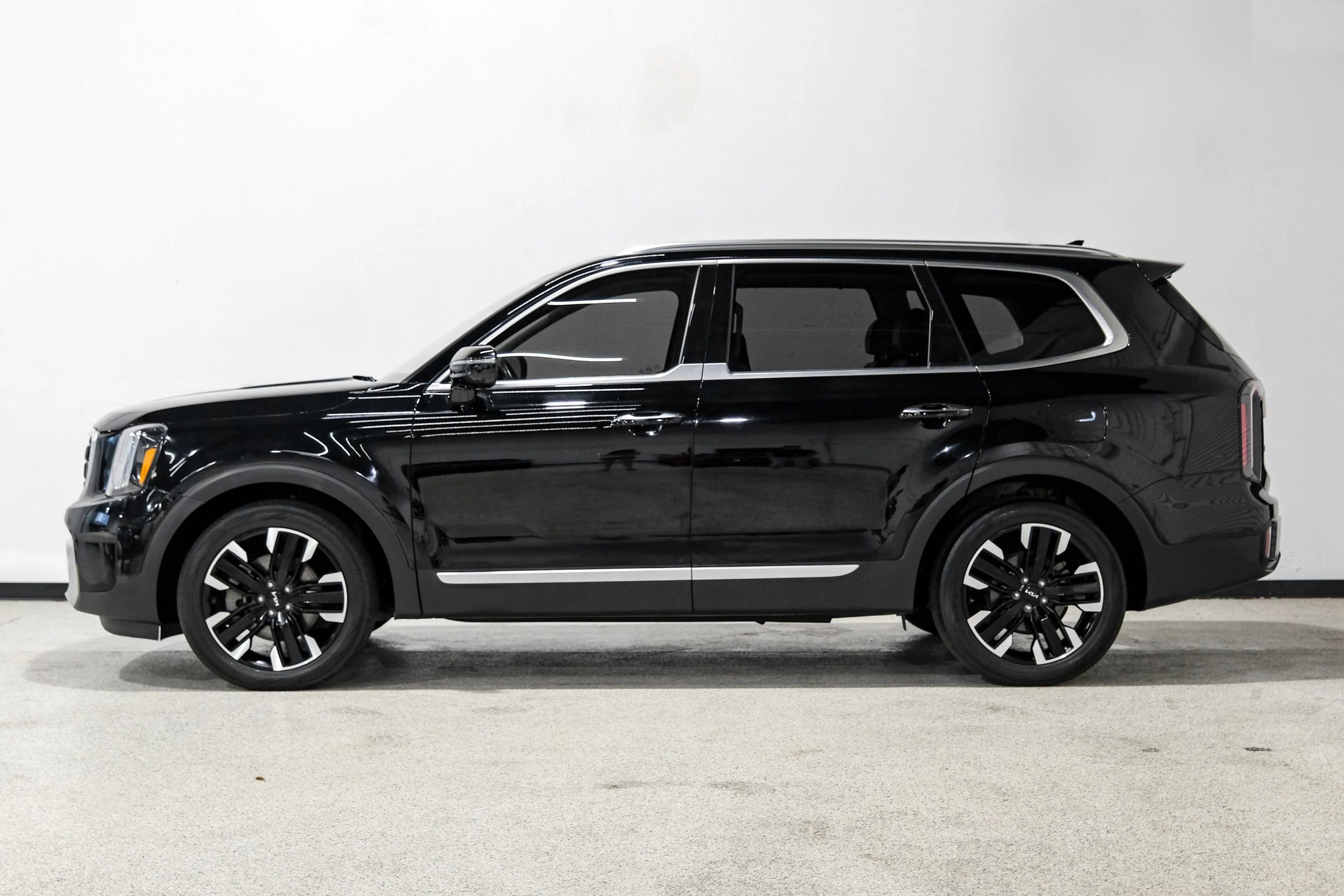 Used 2023 Kia Telluride SX Prestige image 9