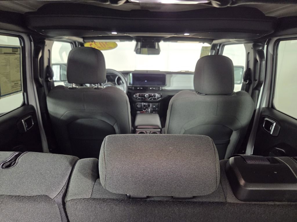 Certified 2025 Jeep Wrangler Willys image 28