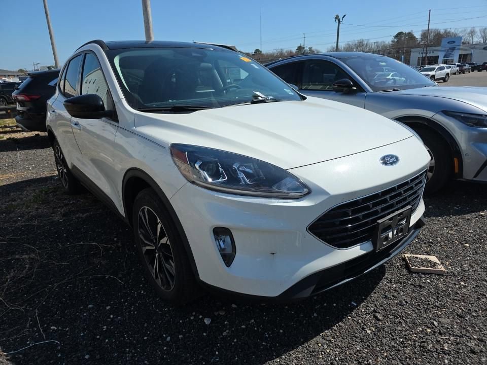 Used 2022 Ford Escape SEL w/ SEL Stealth AWD Package image 2