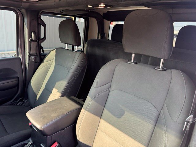 Used 2021 Jeep Gladiator Sport AWD/4WD image 9