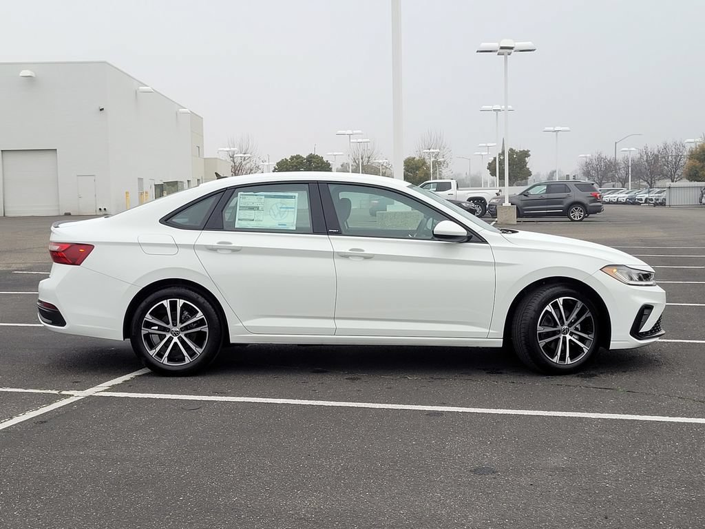 New 2026 Volkswagen Jetta Sport FWD image 4