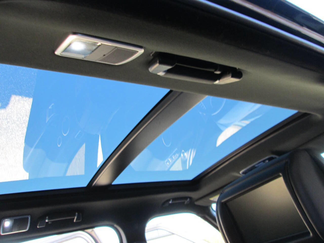 Used 2014 Land Rover Range Rover Supercharged image 69