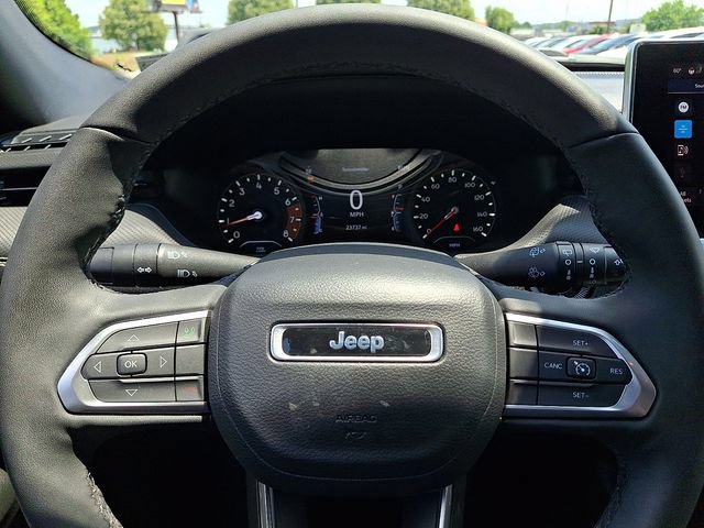 Certified 2023 Jeep Compass Latitude w/ Sun and Sound Group AWD/4WD image 25