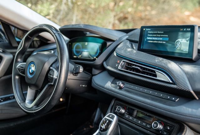 Used 2019 BMW i8 Base image 35