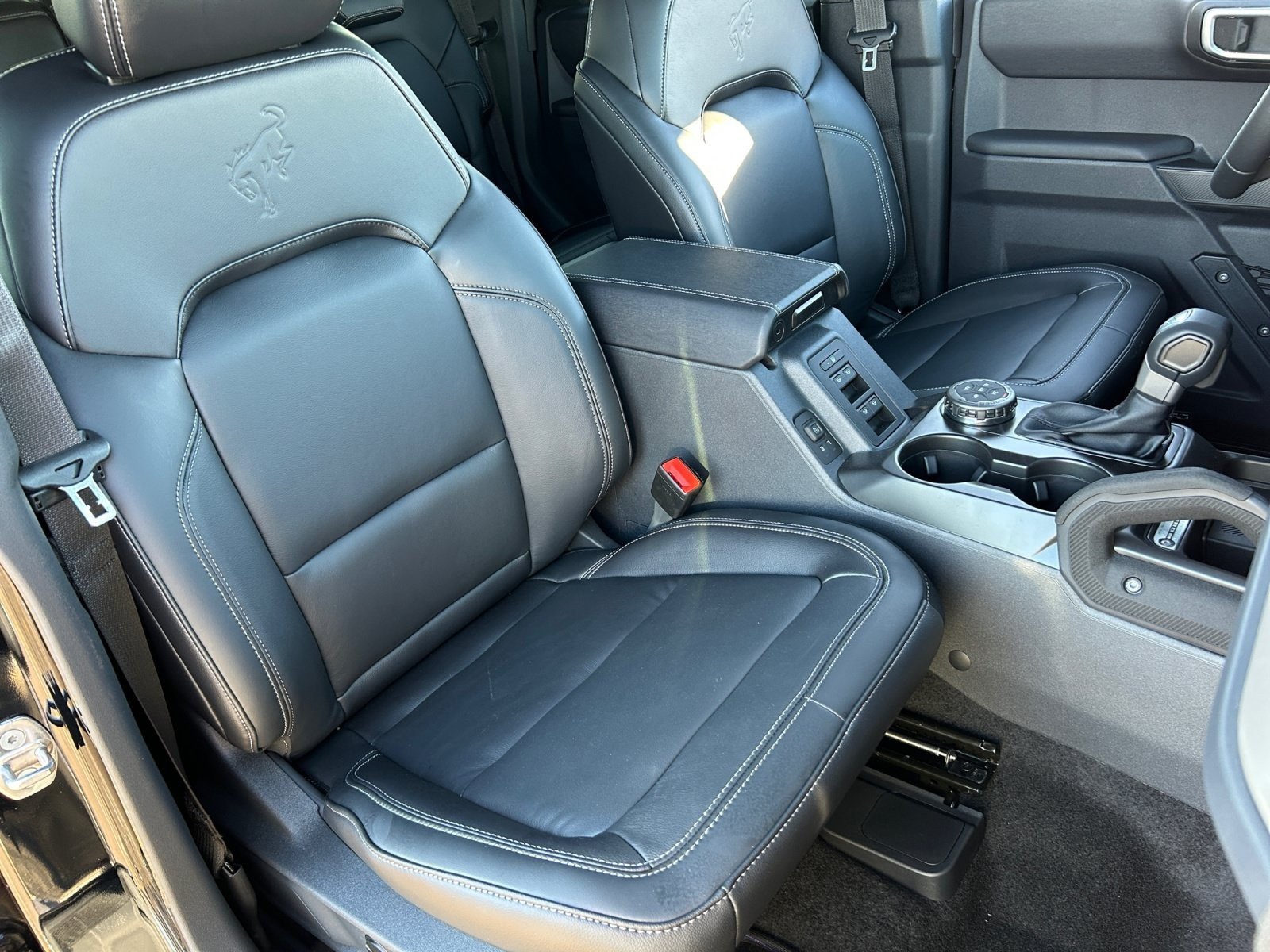 New 2026 Ford Bronco Outer Banks w/ Sasquatch Package AWD/4WD image 19
