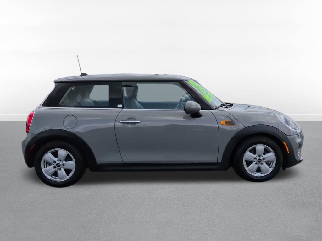 Used 2019 MINI Cooper 2-Door Hardtop FWD image 4