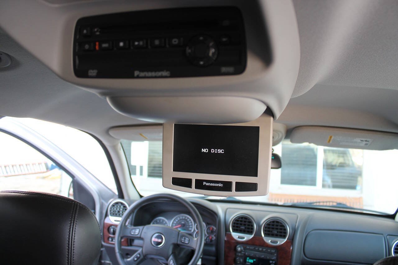 Used 2005 GMC Envoy XL SLT RWD image 31