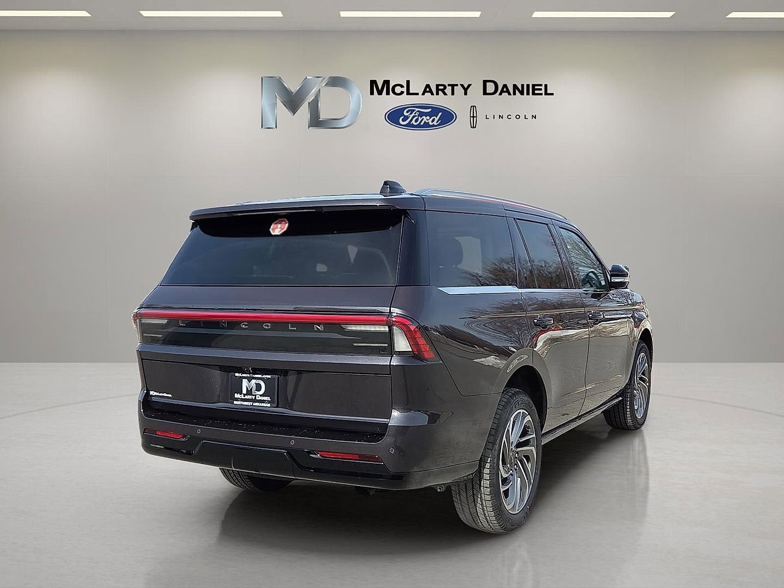 New 2026 Lincoln Navigator Reserve image 5