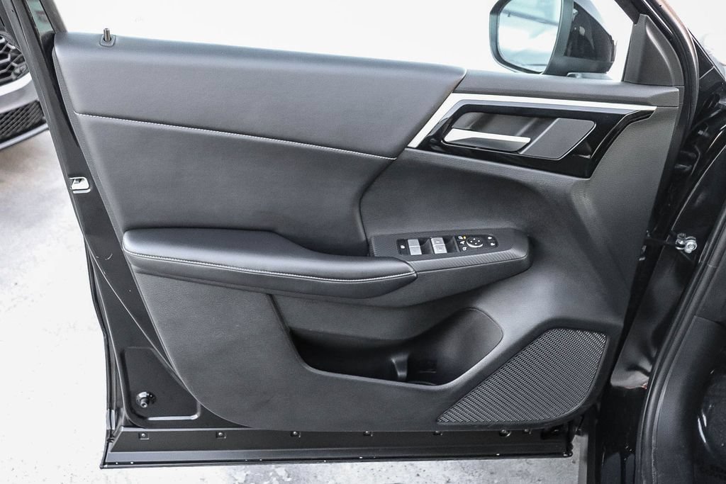 Used 2024 Mitsubishi Outlander SE AWD/4WD image 24