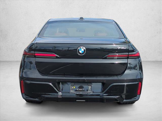 New 2026 BMW 740i image 4