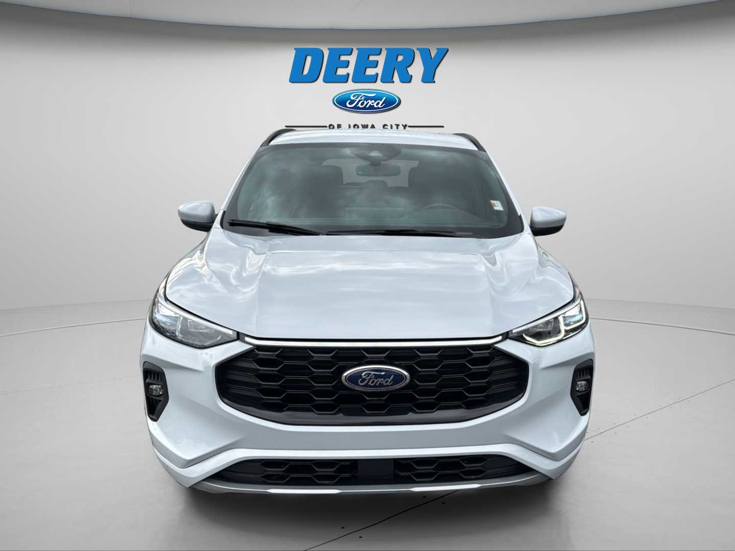 Used 2025 Ford Escape ST-Line Elite w/ Class II Trailer Tow Package image 10