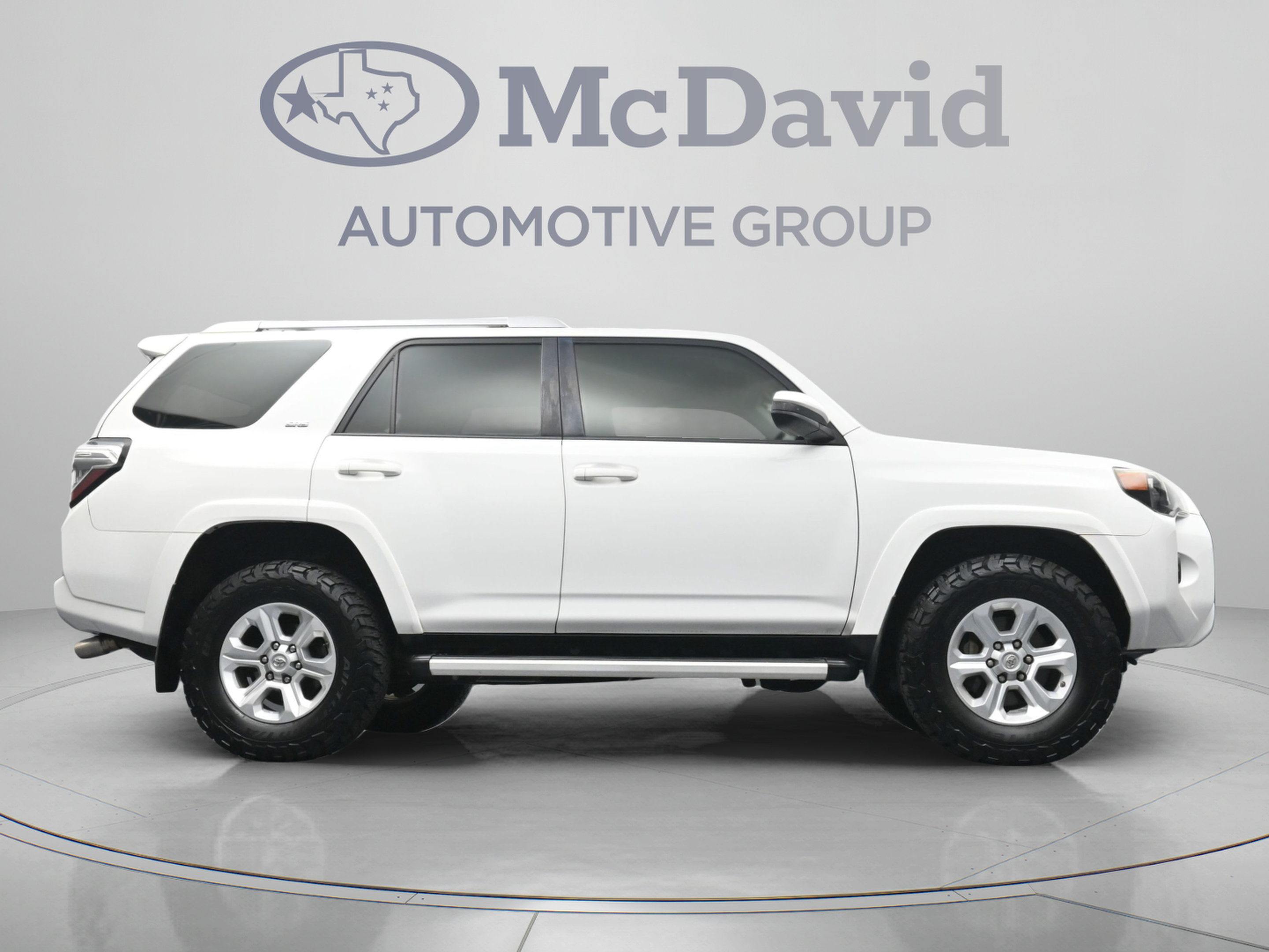Used 2018 Toyota 4Runner SR5 AWD/4WD image 31
