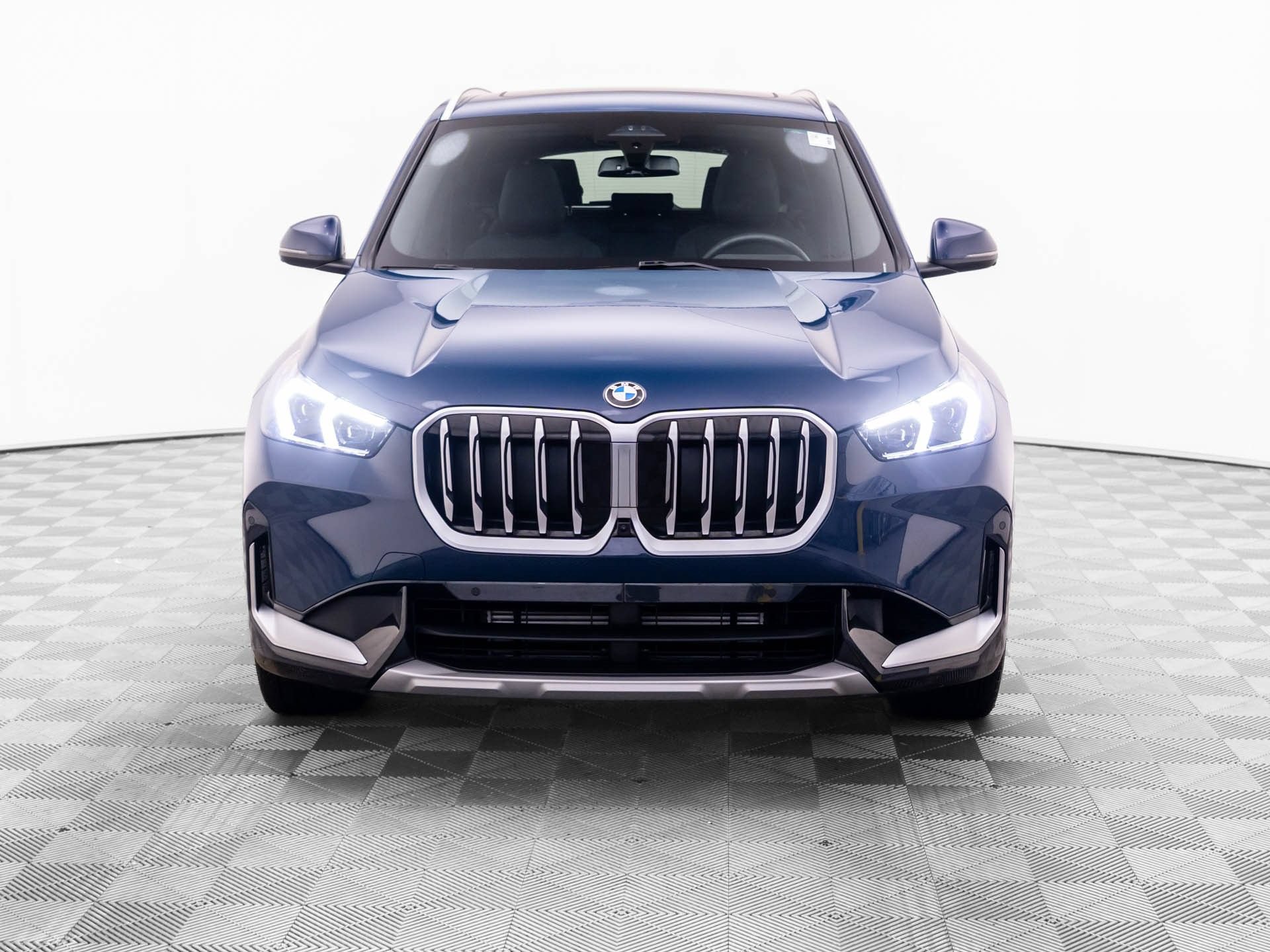 Certified 2026 BMW X1 xDrive28i AWD/4WD image 9