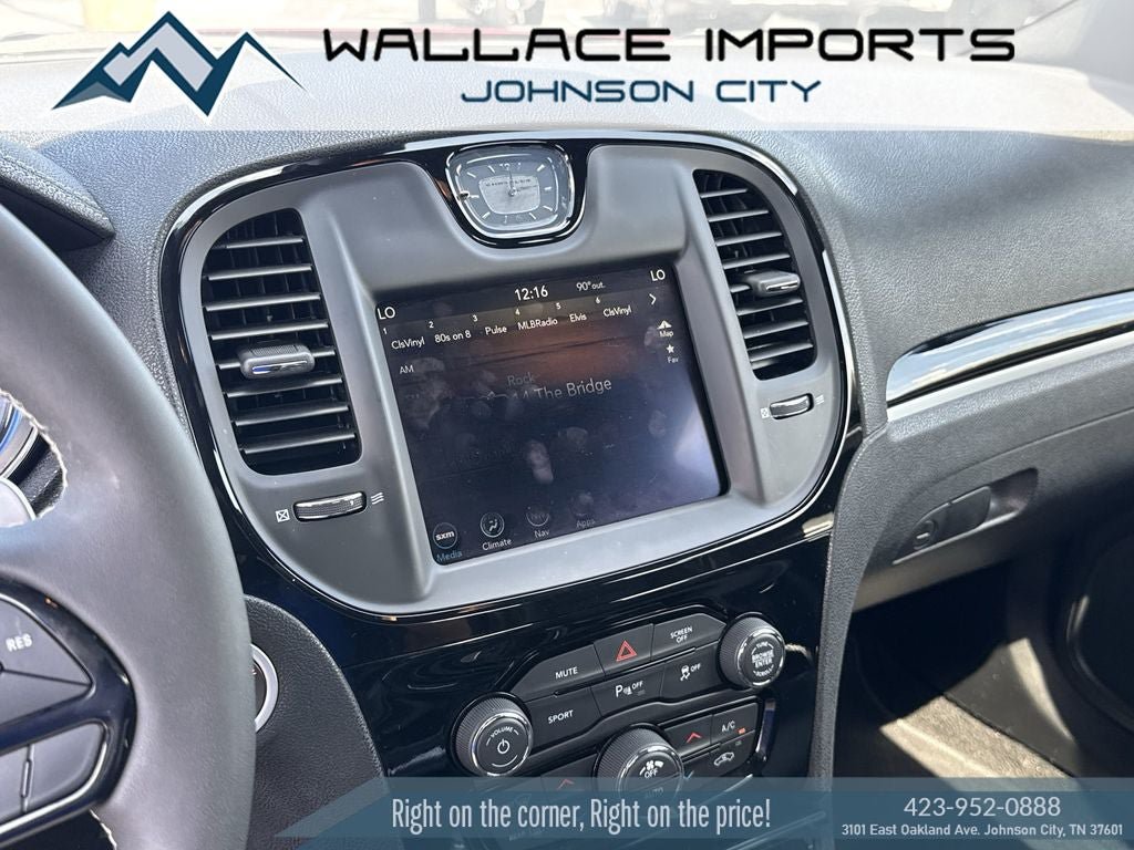 Used 2023 Chrysler 300 S w/ Comfort Group RWD image 22