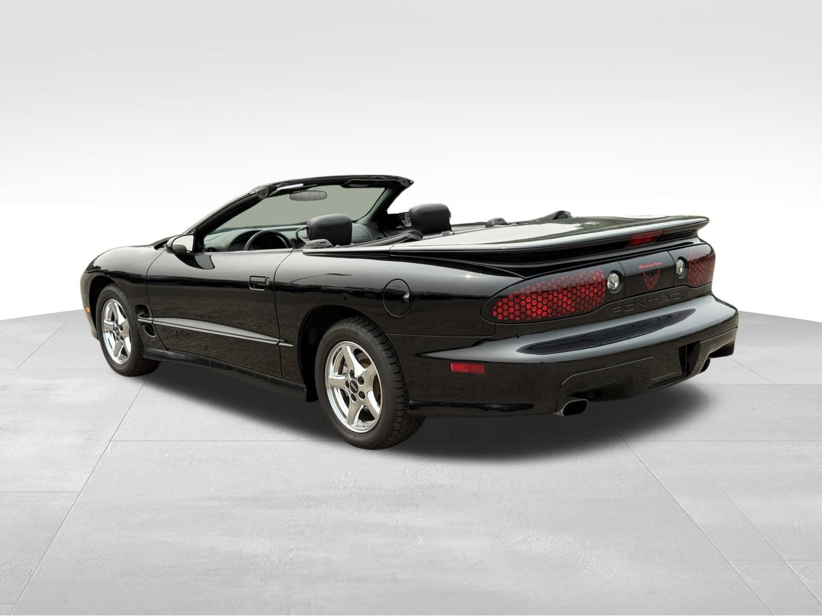 Used 2002 Pontiac Firebird Trans Am RWD image 5