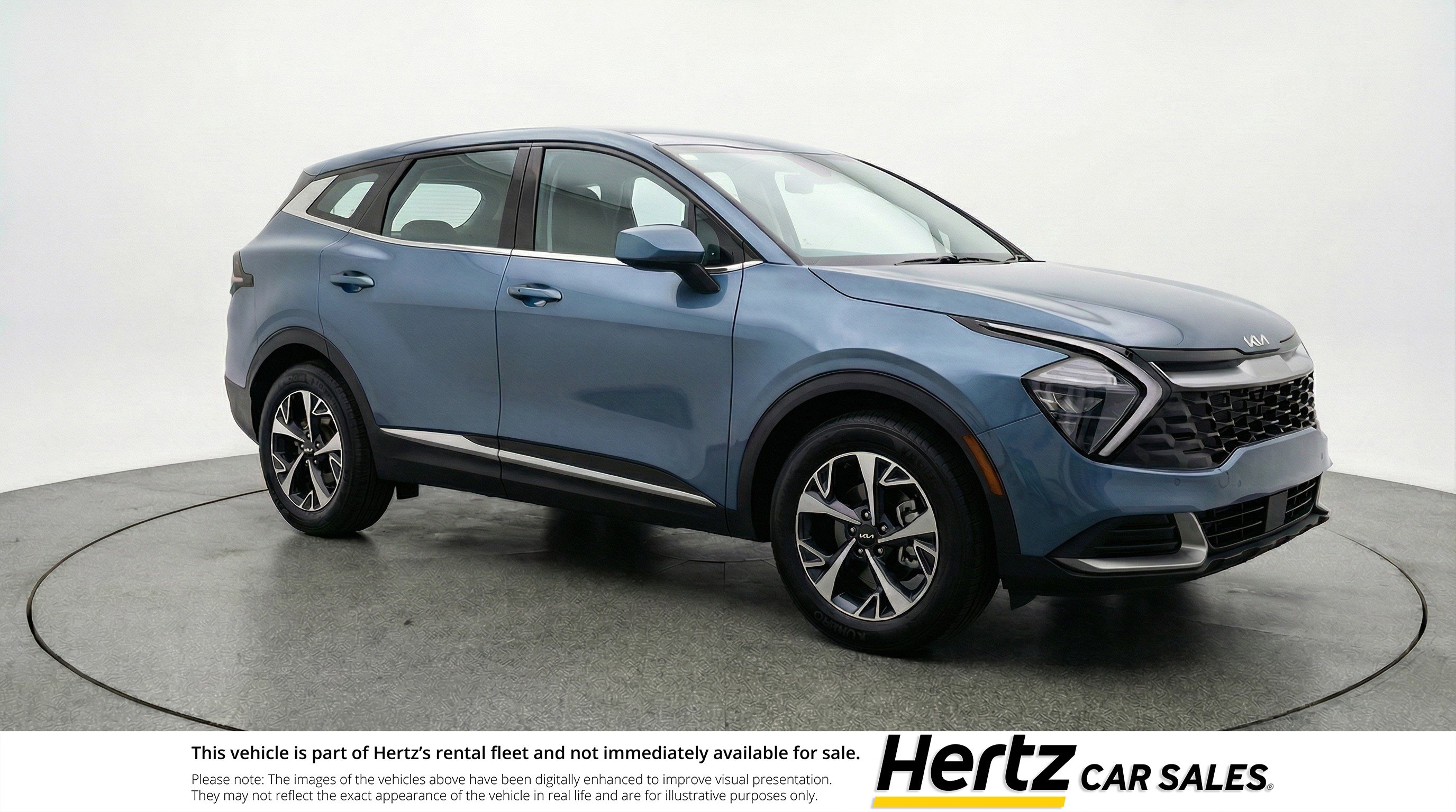 Used 2025 Kia Sportage LX image 1