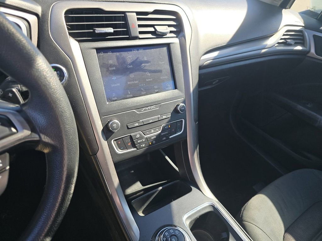 Used 2019 Ford Fusion SE AWD/4WD image 29