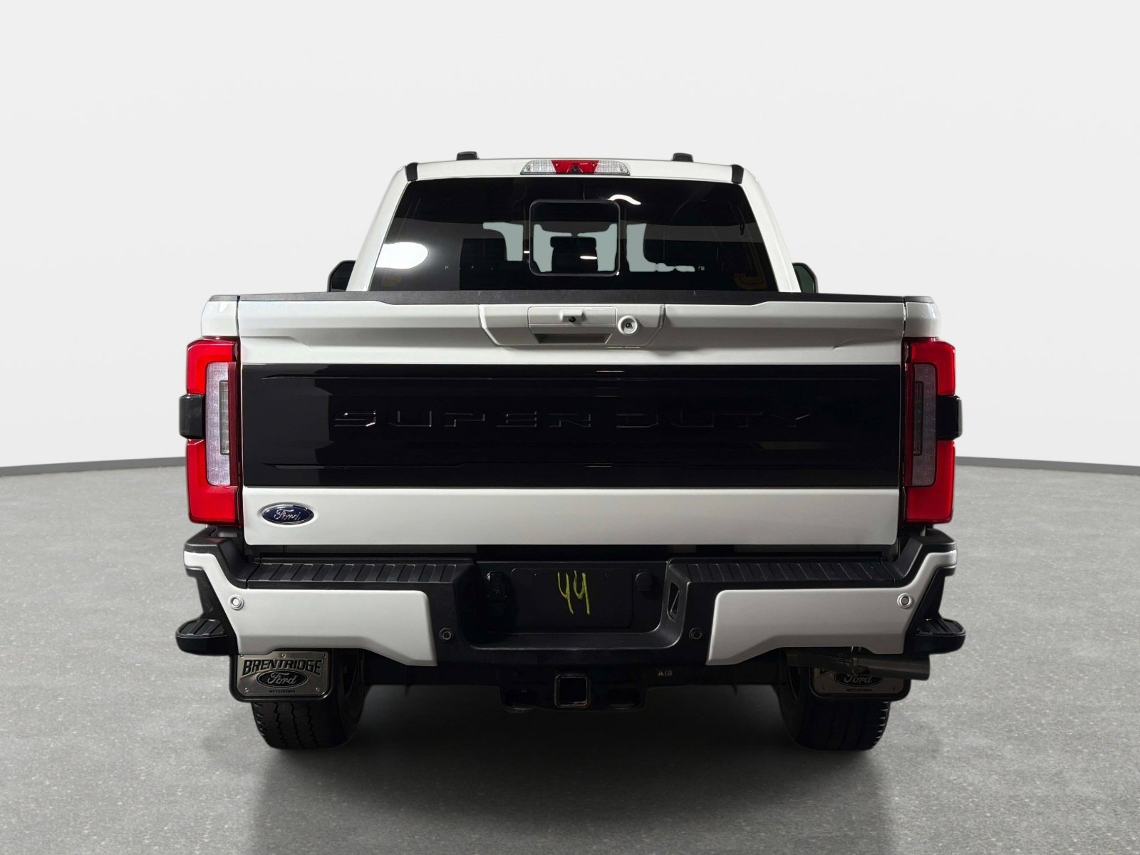 Used 2025 Ford F350 Platinum AWD/4WD image 4