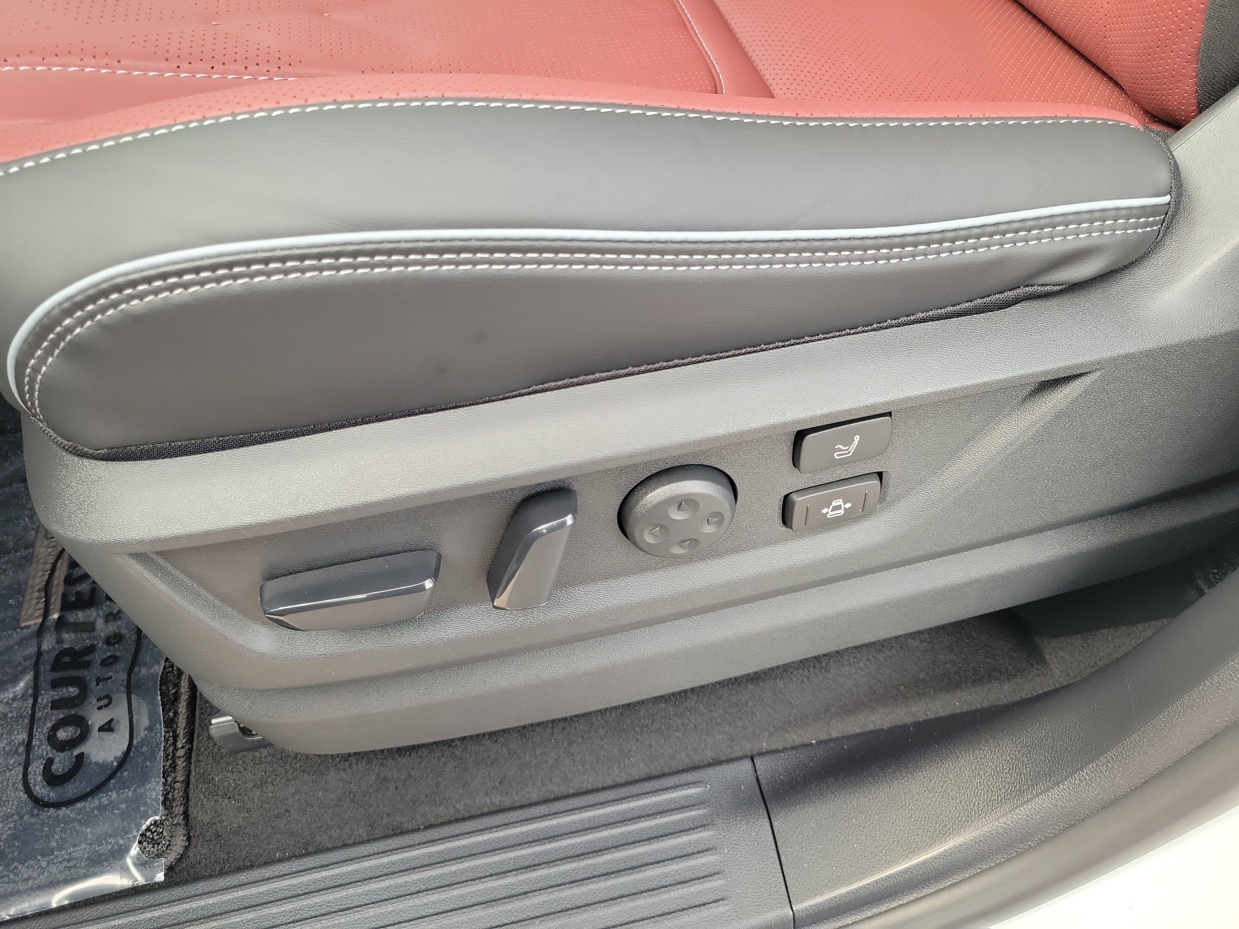 New 2026 INFINITI QX80 Autograph image 19