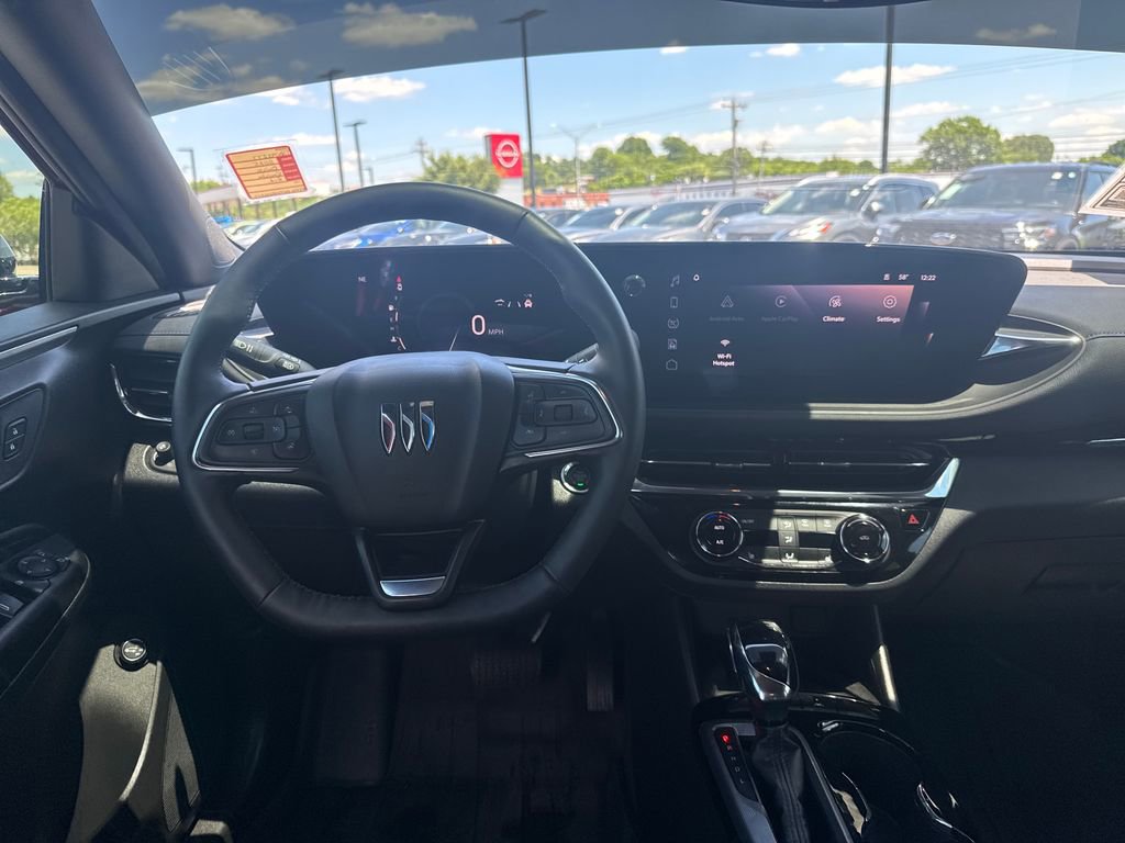 Used 2025 Buick Envista Sport Touring w/ Experience Buick Package FWD image 24