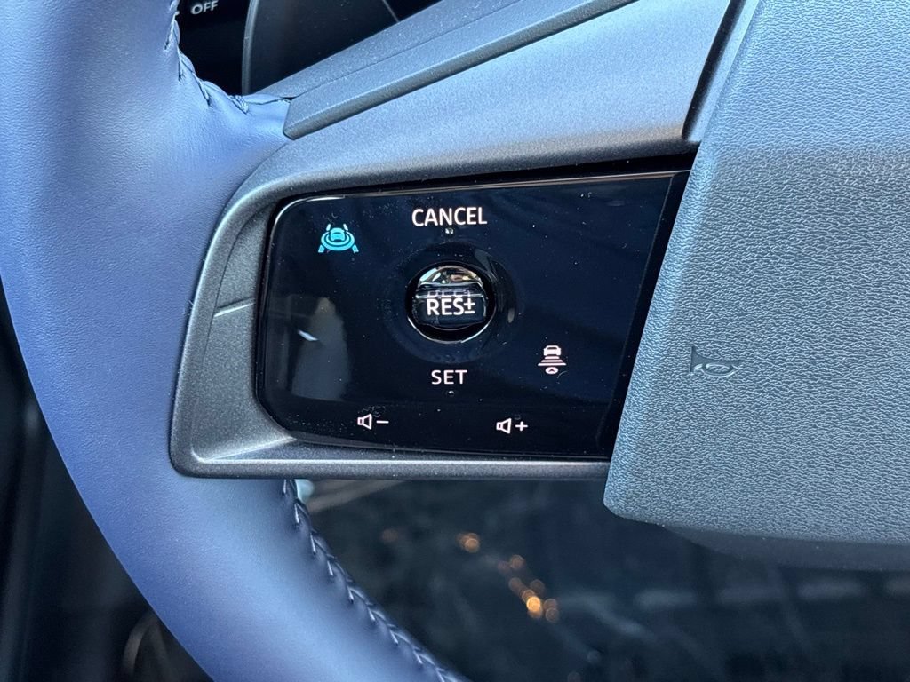 New 2026 Nissan Leaf Platinum+ w/ Illuminated Package FWD image 22