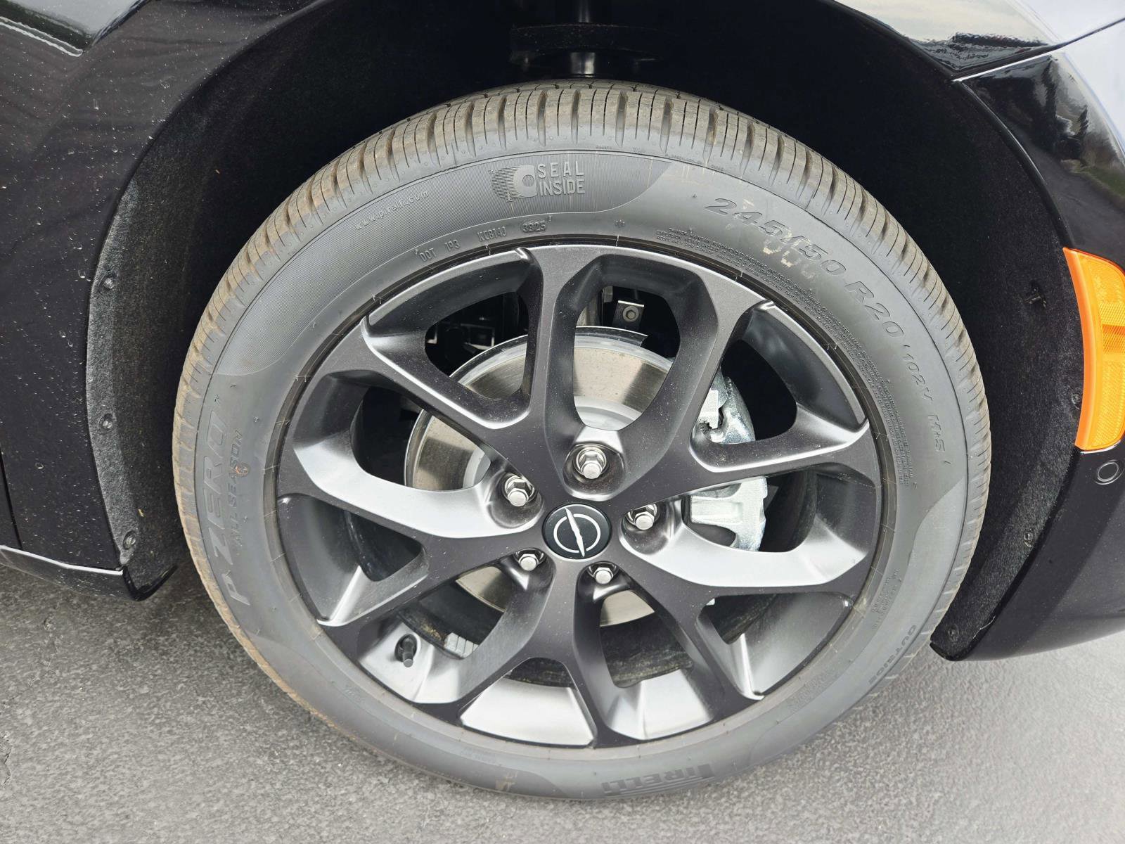 New 2026 Chrysler Pacifica Limited FWD image 19