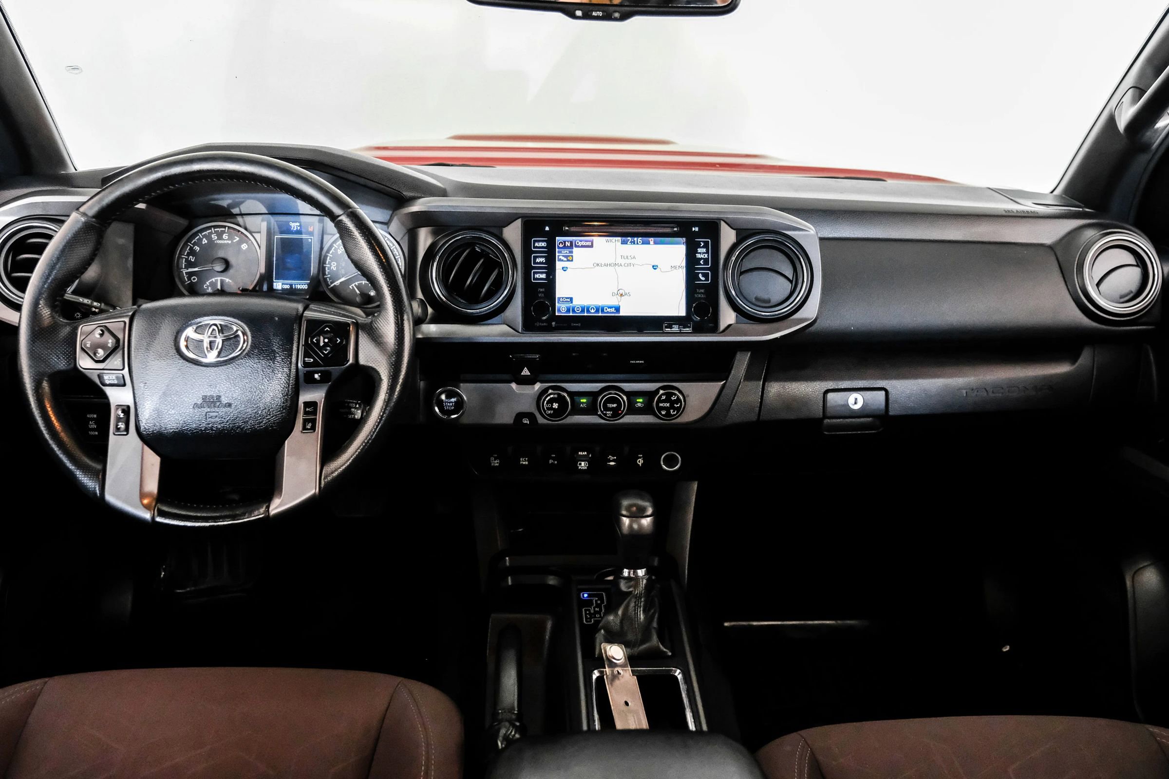 Used 2018 Toyota Tacoma TRD Sport w/ Technology Package RWD image 13