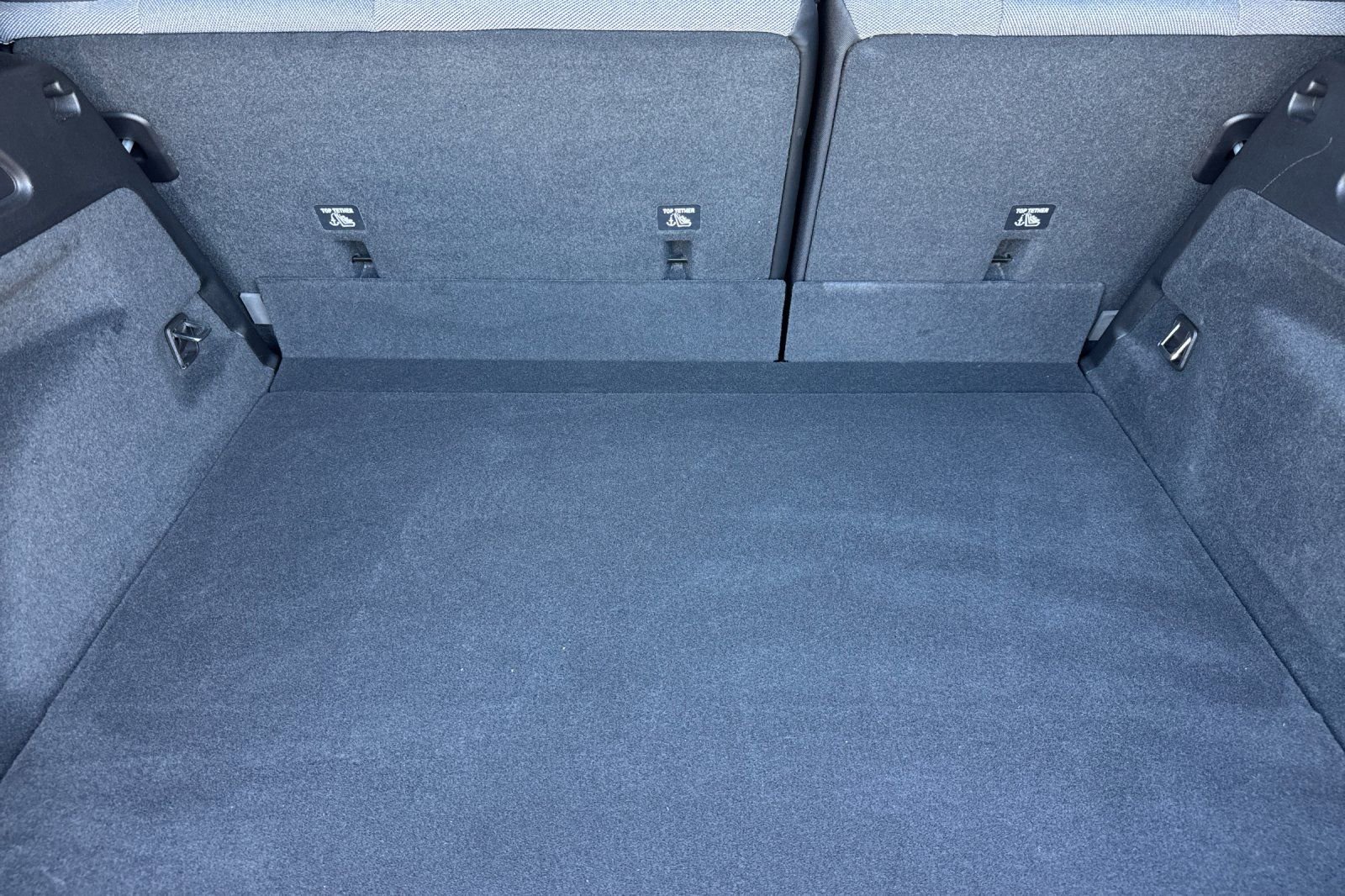 Certified 2024 Cadillac Lyriq Tech w/ Driver Assist Package AWD/4WD image 16