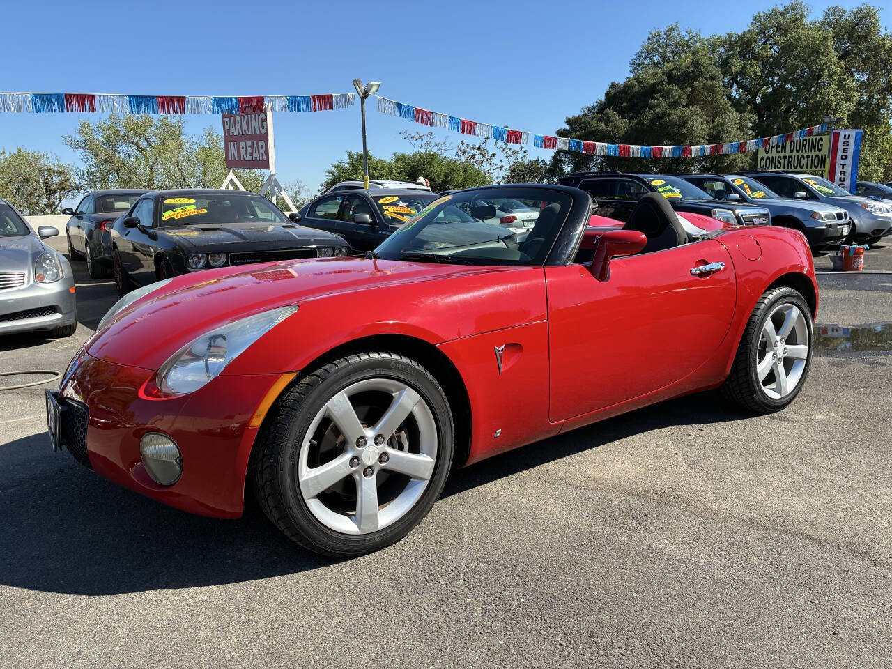 Used 2007 Pontiac Solstice Base 2dr Convertible w/ Preferred Package image 1