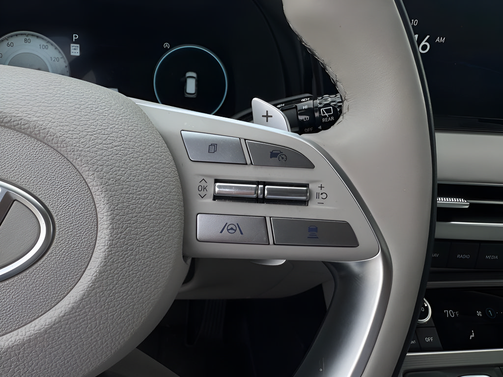 Used 2025 Hyundai Palisade Calligraphy FWD image 23