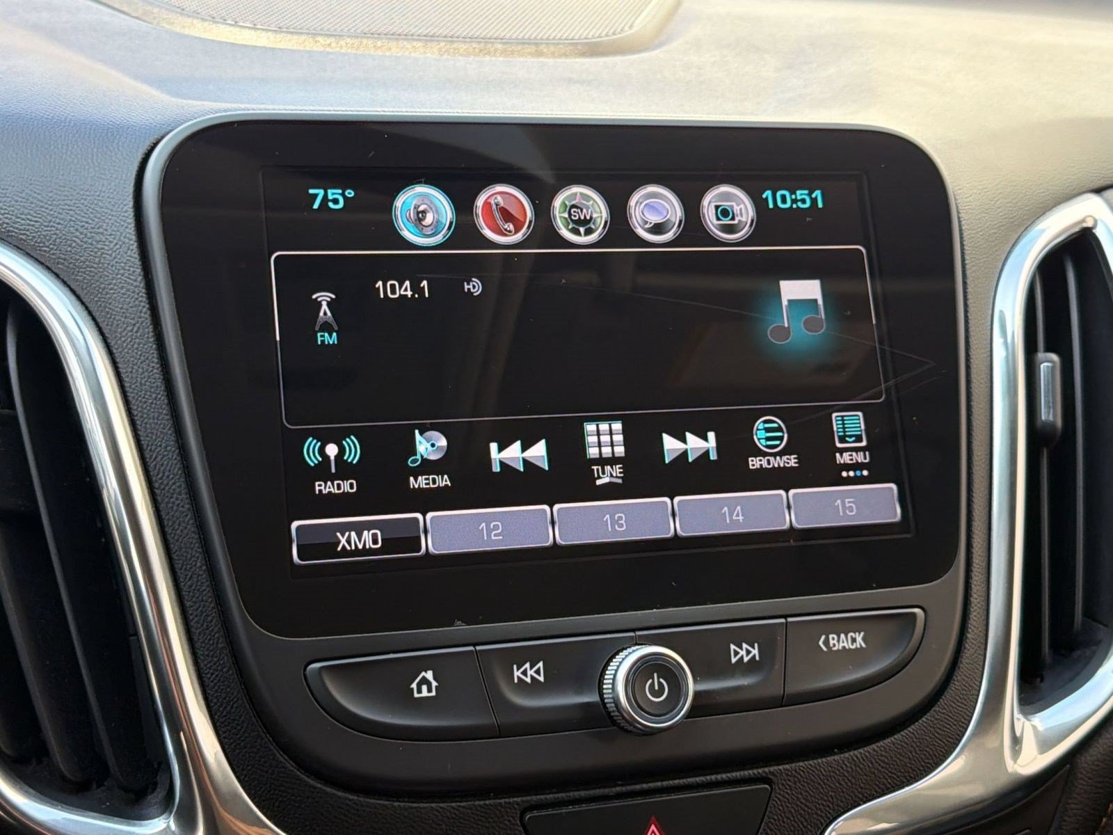 Used 2018 Chevrolet Equinox Premier FWD image 21
