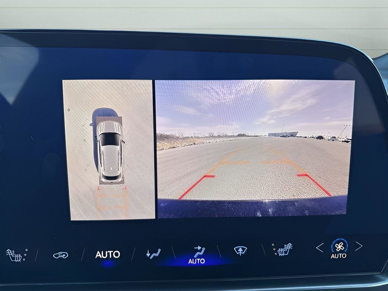 New 2025 Chevrolet Equinox EV RS image 19